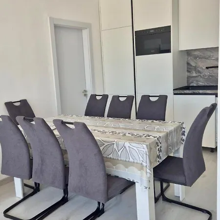 Private In Saphire