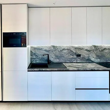Private In Saphire Apartment