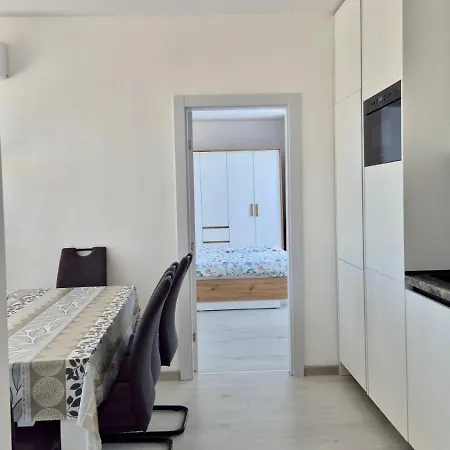 Private In Saphire